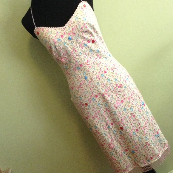 ๐SOLD๐ ๐HP๐ABS Floral Beaded Dress Size 4 - Picture 2 of 4
