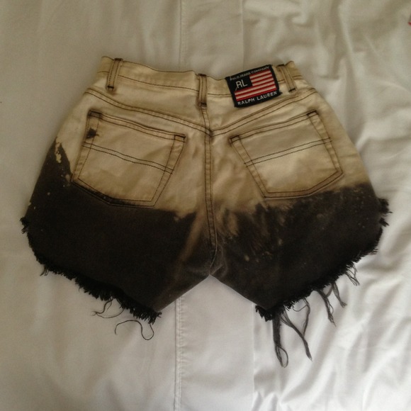 Ralph Lauren High Waisted Shorts - Picture 2 of 4
