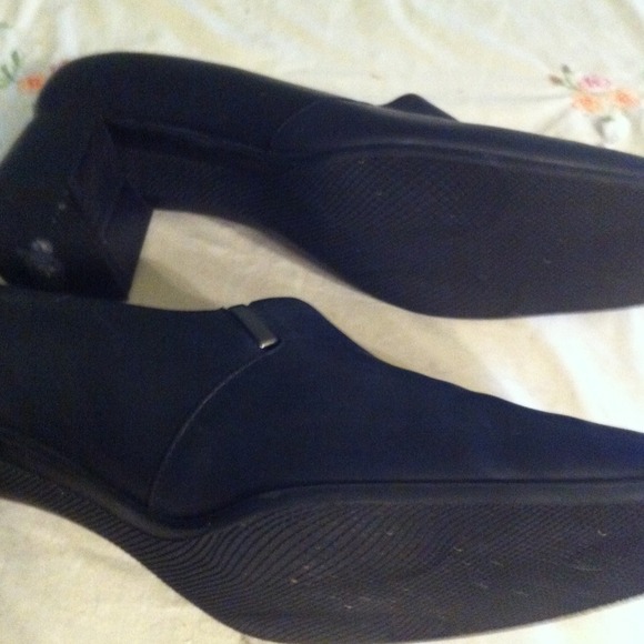 SOLD - Picture 3 of 4