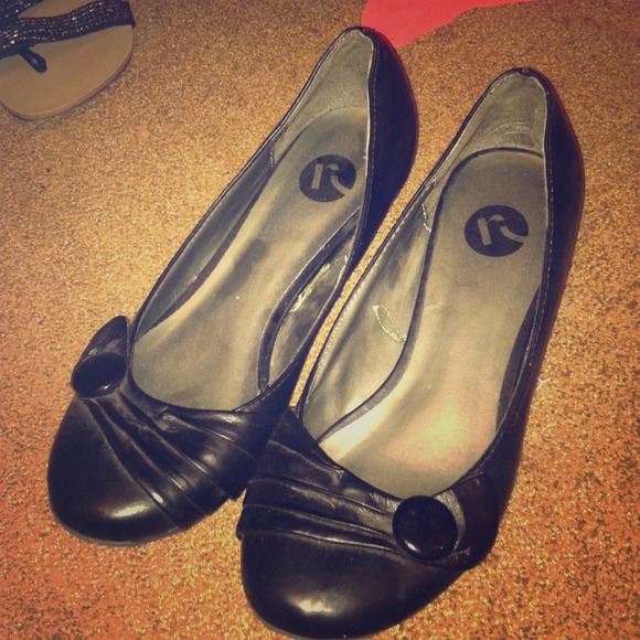 NWOT Black Mini-Heel Flats