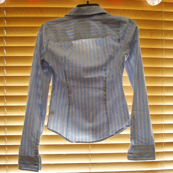 NWOT Abercrombie & Fitch blue striped shirt - Picture 2 of 3