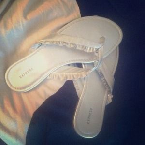 silver flip flops, Express💛