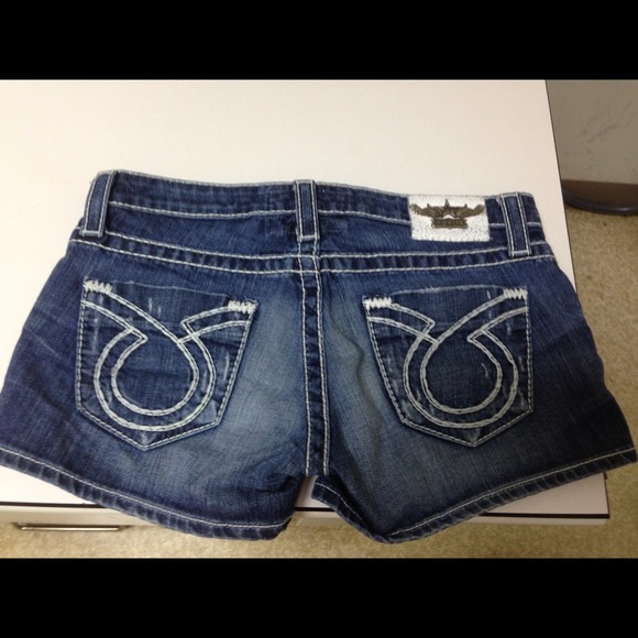 Sold on eBay!Big star liv jean shorts 27