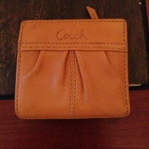 Tab coach wallet
