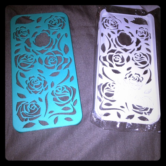 Rose cut out iPhone 5 bumper case