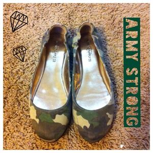 Army decor flats ❤NEW❤