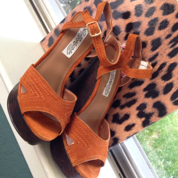 ::SOLD:: Brown/Rust Leather Wedges🎉👍HOST PICK - Picture 3 of 4