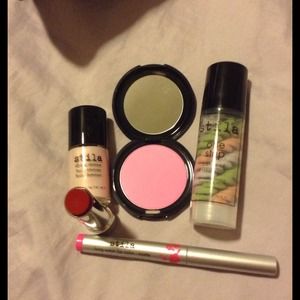 SOLD!!!Stila makeup bundle NEW