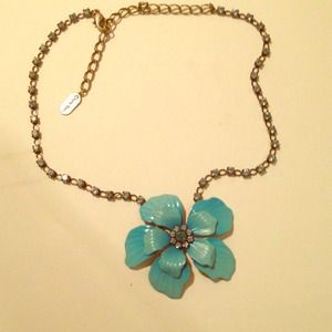 Blue flower necklace