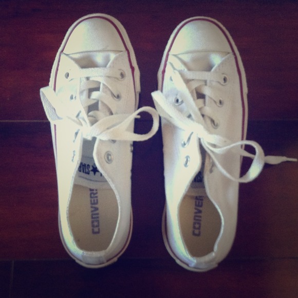 👍REDUCED👍 White All Star Converse