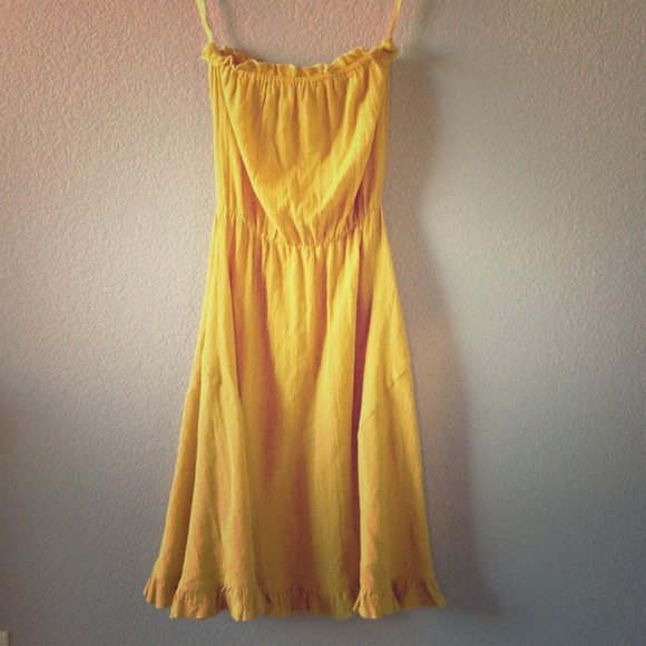 ⭕ON HOLD⭕Strapless mustard yellow sundress