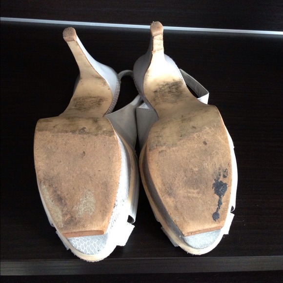 Donated👠👠Baker heels, super sexy, comfy 👠👠 - Picture 4 of 4