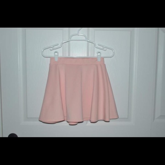 🔴SOLD🔴Light pink skater skirt