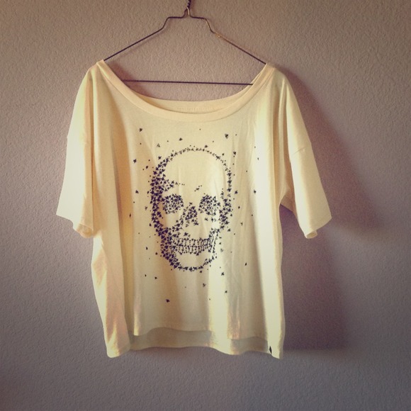 Cream skull top