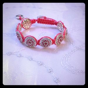 Crystal macramé bracelet
