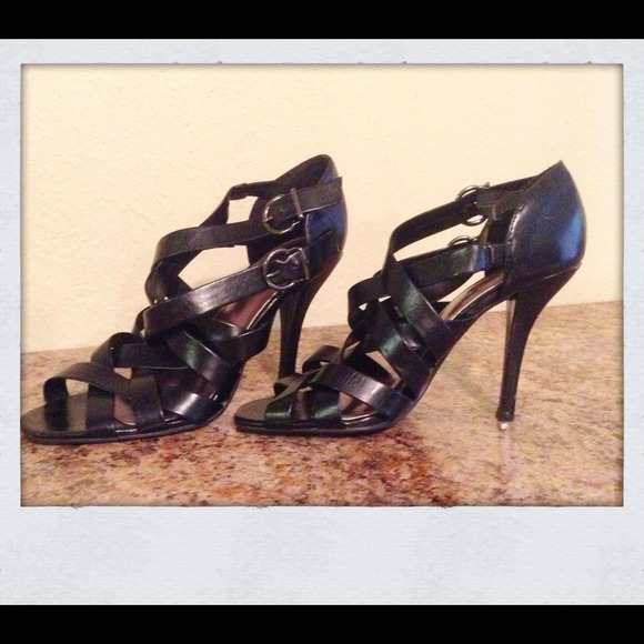 Crossover heels