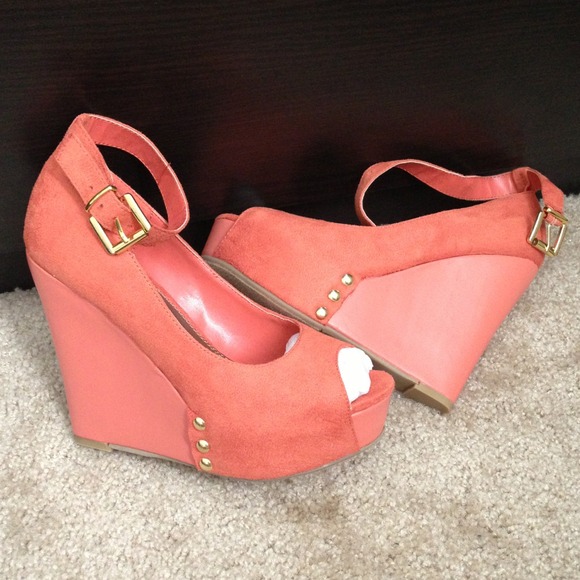 Orang Wedge Sandals