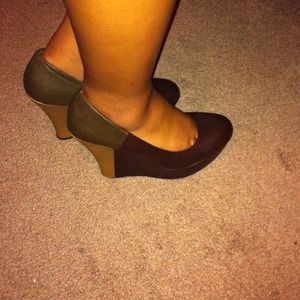 Wedge shoes
