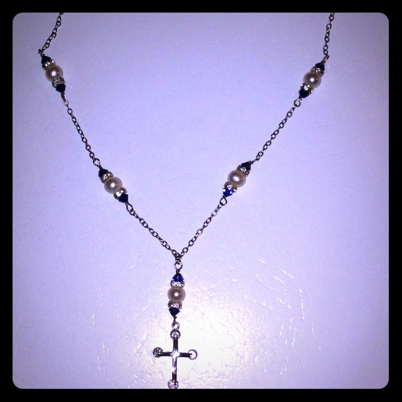 🚫🚫SOLD  So Pretty Pearls  Czs & Navy Swarovski🎀