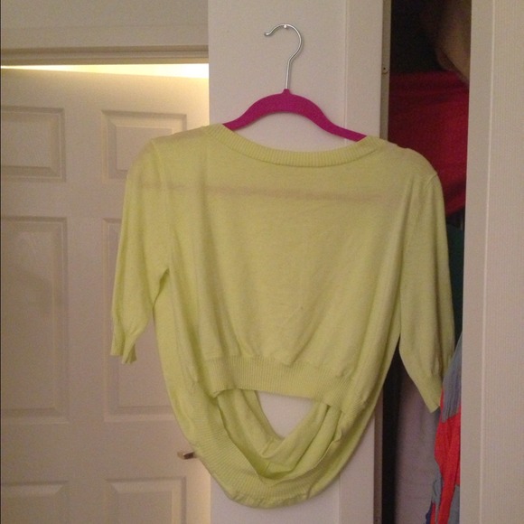 Cute neon yellow top