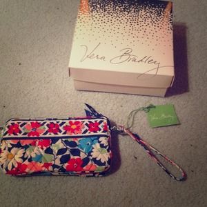 Vera Bradley summer cottage wristlet