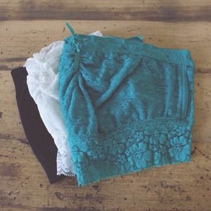 Reserved 🚫 Bundle of Bandeaus