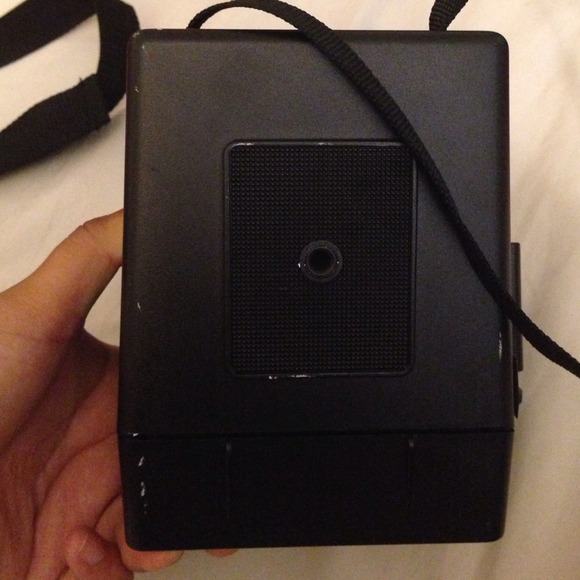 Polaroid Sonar One Step Camera with Flash - Picture 4 of 4