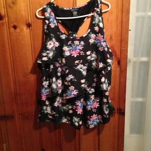 2X Floral Tiered Blouse