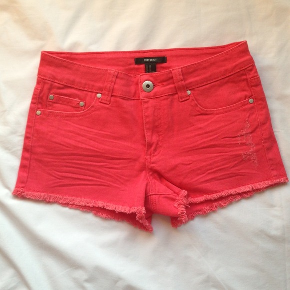 ⛔SOLD⛔ Hot pink / coral shorts