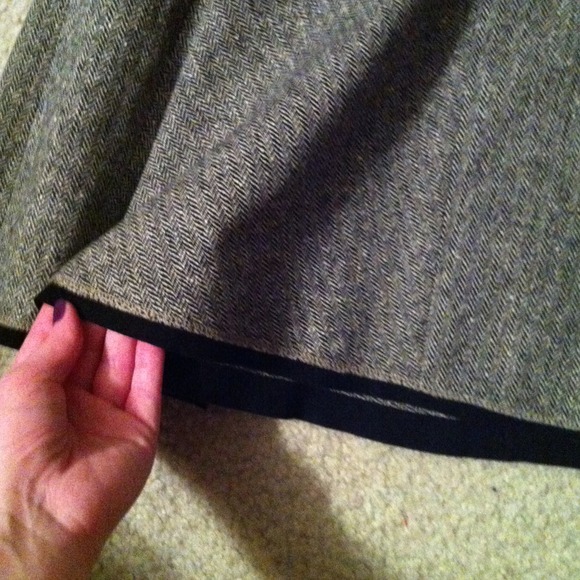 Herringbone skirt- sold on vinted - Picture 3 of 4