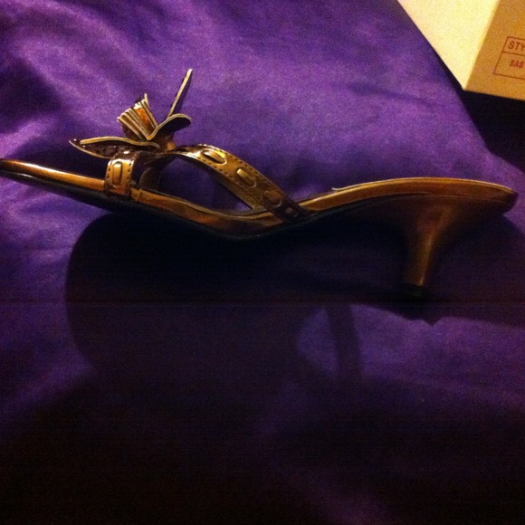 Heels - Picture 2 of 2