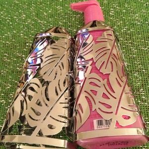New Bath & Body Works Soap Holder $20.00 set