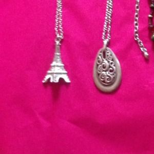 Eiffel Tower Neckace!