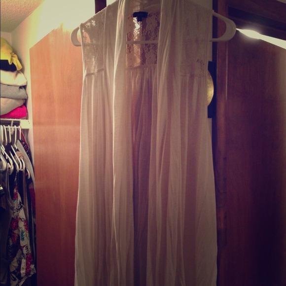 ❌❌SOLD❌❌Loose vest top