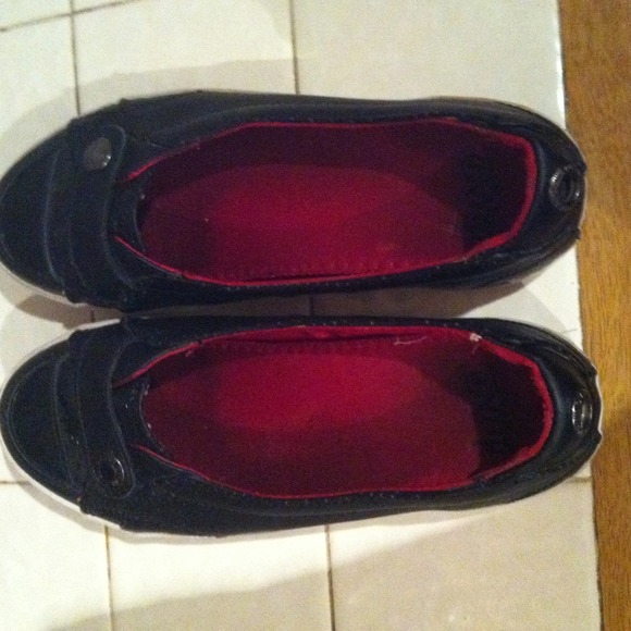 Dvs flats - Picture 1 of 3