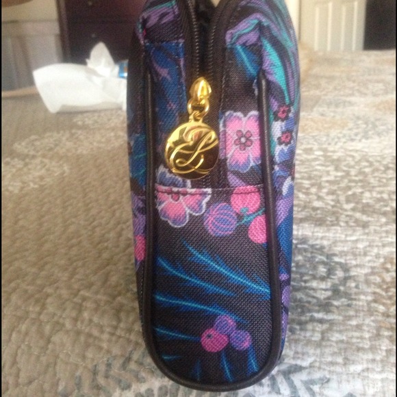 Price reduction! Estée Lauder makeup bag! Like new - Picture 4 of 4