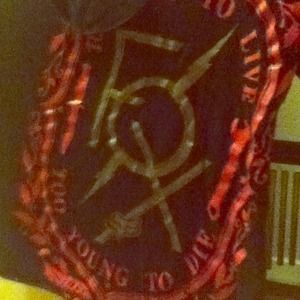 Size medium Fox shirt