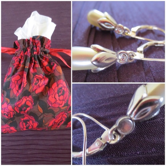 💲SOLD💲Brighton Pearl Leverback Earrings