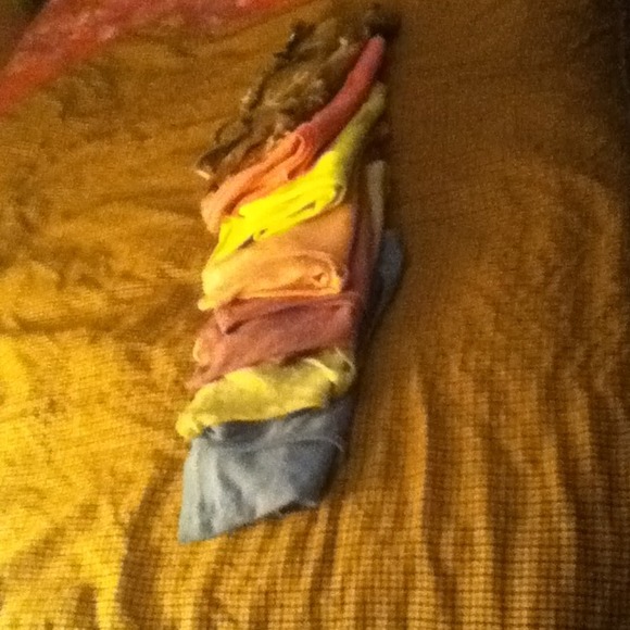 Tink tops 4 all of them that will be the price - Picture 1 of 2