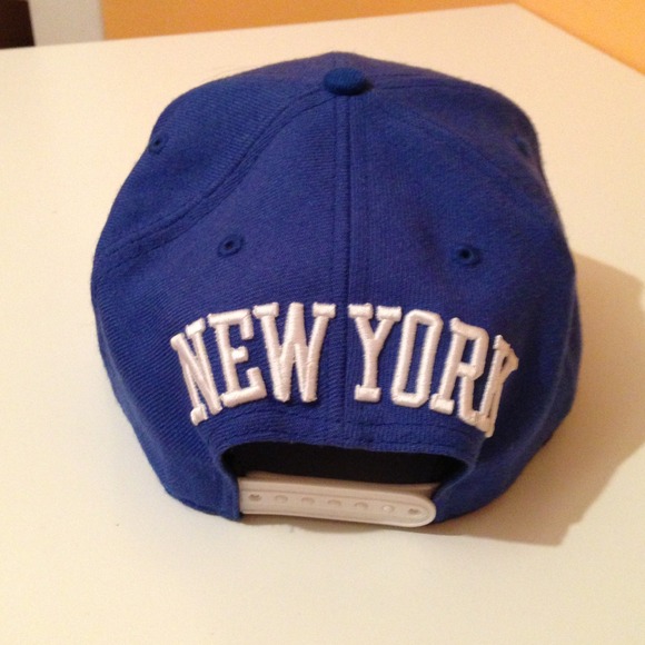 SnapBack hat - Picture 2 of 3