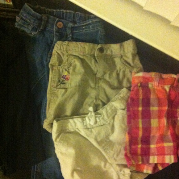 SOLD 3t little girl shorts