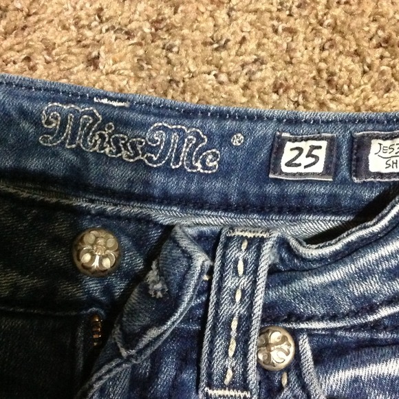 NWOT Miss Me Shorts - Picture 4 of 4