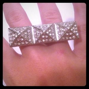 Two finger ring