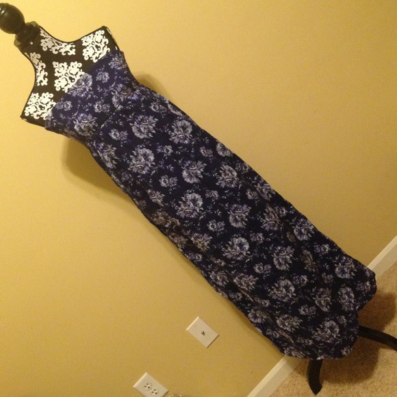 Maxi dress size xs