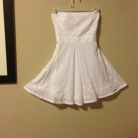 ❌SOLD❌👗Abercrombie & Fitch white dress👗