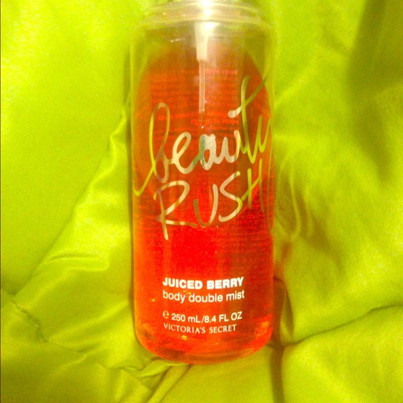 Victoria's Secret Juiced Berry Body Spray