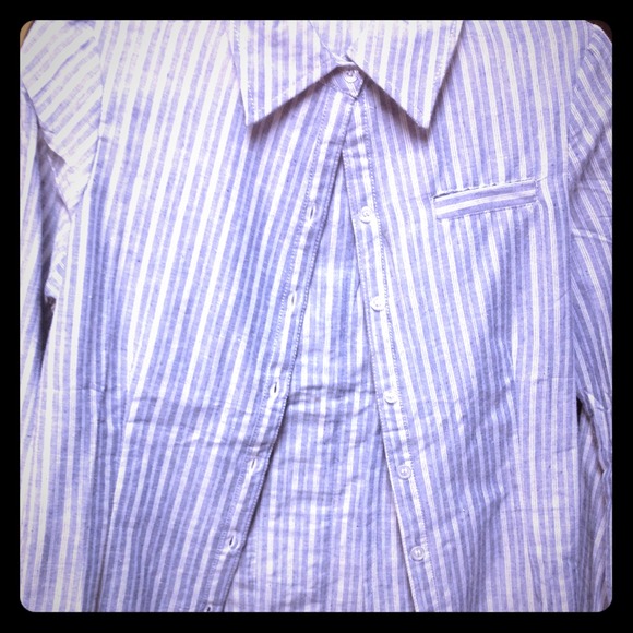 Chambray shirt that ties in the back