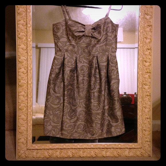 H&M Dresses & Skirts - On HOLDH&M pinup minidress with gray roses! Size 6