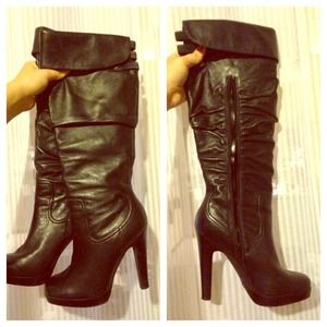 Super hot black leather boots! Jessica Simpson