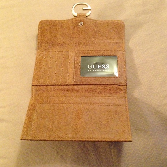 Guess Wallet - Picture 2 of 2